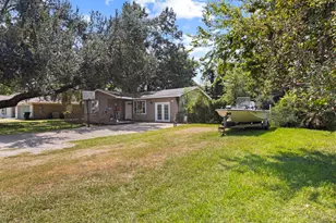 315 N 3rd St, Nederland, TX 77627 - Photo 3