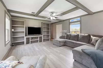 319 Berry Creek Drive, Caldwell, TX 77836 - Photo 5