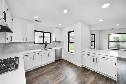 8510 Canyon Pine Drive, Spring, TX 77379 - Photo 7