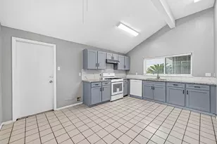 1811 Crosscoach Ln, Katy, TX 77449 - Photo 11