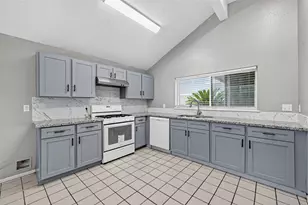 1811 Crosscoach Ln, Katy, TX 77449 - Photo 13