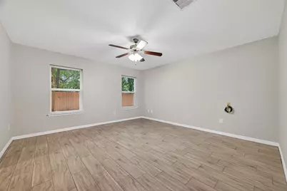 10226 Ella Falls Boulevard, Houston, TX 77038 - Photo 29