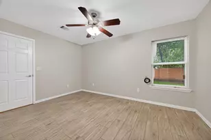 10226 Ella Falls Blvd, Houston, TX 77038 - Photo 25