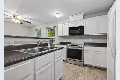 10226 Ella Falls Boulevard, Houston, TX 77038 - Photo 13