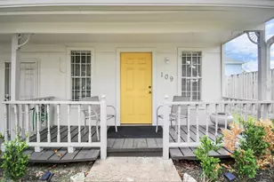 109 Amundsen St, Houston, TX 77009 - Photo 3