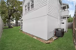 109 Amundsen St, Houston, TX 77009 - Photo 23