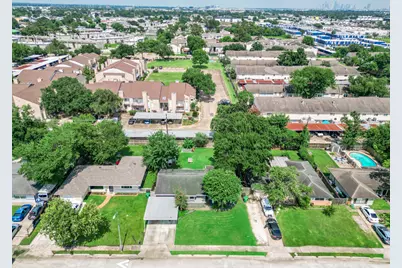 1918 Huge Oaks Street, Houston, TX 77055 - Photo 41