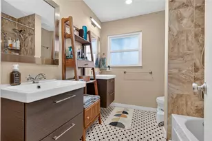 1918 Huge Oaks St, Houston, TX 77055 - Photo 33