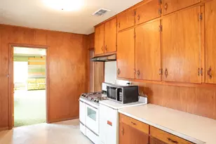 400 N Brazos St, Burton, TX 77835 - Photo 7