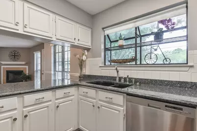 1222 Mabry Mill Road, Houston, TX 77062 - Photo 15