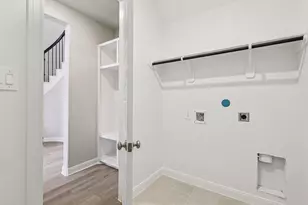 5237 Autumn Hls Trl, Pearland, TX 77584 - Photo 3