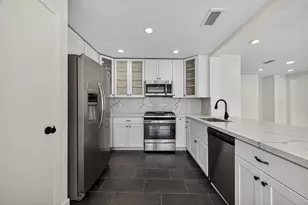 15914 Val Vista Dr, Houston, TX 77083 - Photo 19