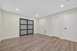15914 Val Vista Dr, Houston, TX 77083 - Photo 33