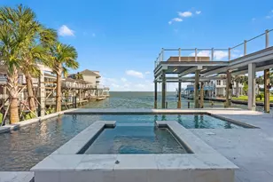 1311 Oahu Dr, Tiki Island, TX 77554 - Photo 7