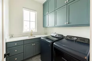 1311 Oahu Dr, Tiki Island, TX 77554 - Photo 21