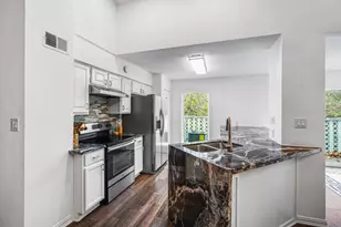 9400 Doliver Dr, Houston, TX 77063 - Photo 7