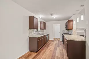9806 Revelstoke Dr, Houston, TX 77086 - Photo 9