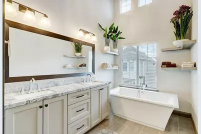 10905 Upland Retreat, Houston, TX 77043 - Photo 11