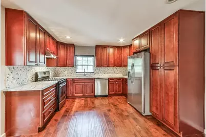 6530 Westview Drive, Houston, TX 77055 - Photo 5