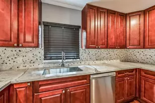 6530 Westview Dr, Houston, TX 77055 - Photo 7