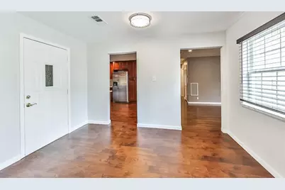 6530 Westview Drive, Houston, TX 77055 - Photo 11