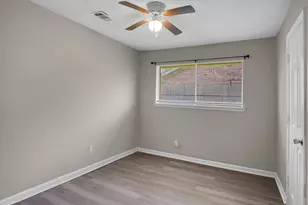 5404 Lorraine Dr, Baytown, TX 77521 - Photo 13