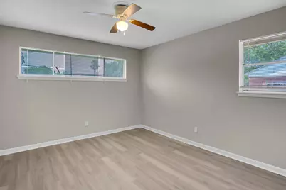 5404 Lorraine Drive, Baytown, TX 77521 - Photo 19