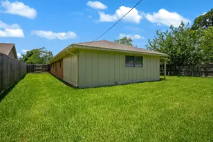 5404 Lorraine Dr, Baytown, TX 77521 - Photo 25