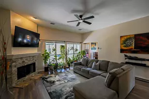 200 Canterbury Dr, Conroe, TX 77303 - Photo 5