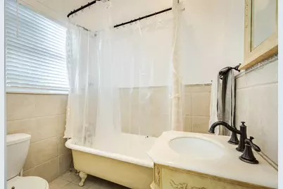 3407 Avenue L, Galveston, TX 77550 - Photo 25