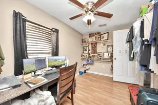 8227 Chadwick St, Houston, TX 77029 - Photo 27
