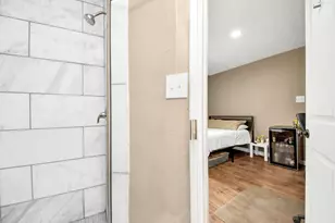 8227 Chadwick St, Houston, TX 77029 - Photo 37