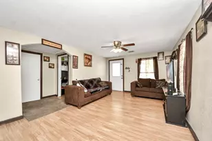 8227 Chadwick St, Houston, TX 77029 - Photo 19