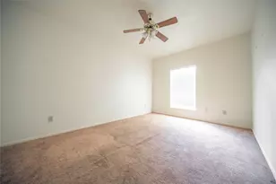 13927 Lynnwood Ln, Sugar Land, TX 77498 - Photo 7