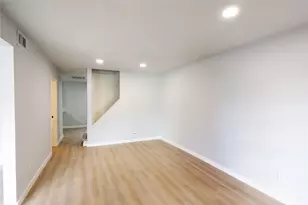 5515 Greylog Dr, Houston, TX 77048 - Photo 5