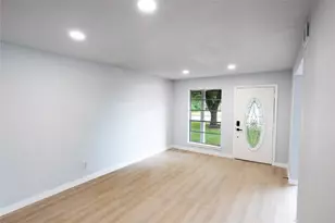 5515 Greylog Dr, Houston, TX 77048 - Photo 7
