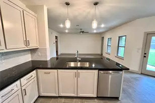 1003 S Anderson St, Angleton, TX 77515 - Photo 5