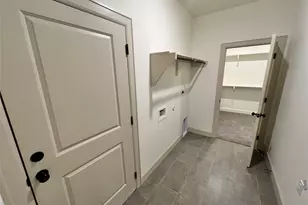 1003 S Anderson St, Angleton, TX 77515 - Photo 11