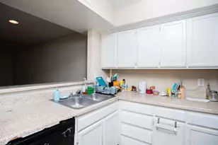 12668 Windsor Village Dr, Houston, TX 77071 - Photo 7