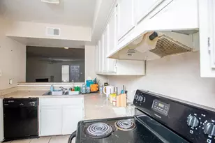 12668 Windsor Village Dr, Houston, TX 77071 - Photo 7