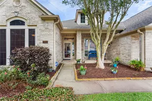 2885 Smokey Lake Ln, League City, TX 77539 - Photo 5