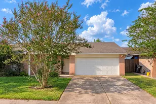 10550 Towneview Dr, Sugar Land, TX 77498 - Photo 1