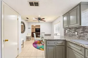 10550 Towneview Dr, Sugar Land, TX 77498 - Photo 15