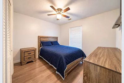 10550 Towneview Drive, Sugar Land, TX 77498 - Photo 5