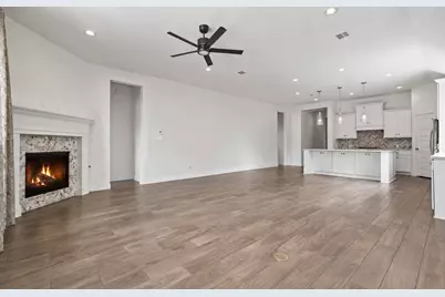 126 Canary Island Cir, Montgomery, TX 77316 - Photo 13