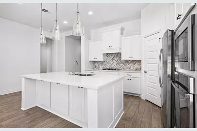 126 Canary Island Cir, Montgomery, TX 77316 - Photo 17