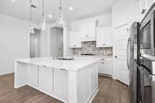 126 Canary Island Cir, Montgomery, TX 77316 - Photo 17