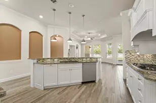 9339 Fairfield Oaks Ln, Houston, TX 77365 - Photo 9