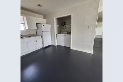4710 Pelican Street #1, Hitchcock, TX 77563 - Photo 5