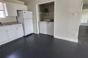 4710 Pelican St, Hitchcock, TX 77563 - Photo 5